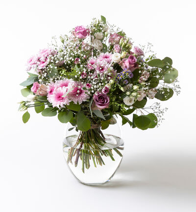 Overrekkelsebukett med rosa og lilla  blomster medium Overrekkelsebukett med rosa og lilla  blomster medium